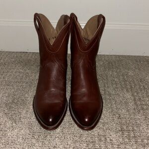 The penny Tecovas cowboy boots in color bourbon